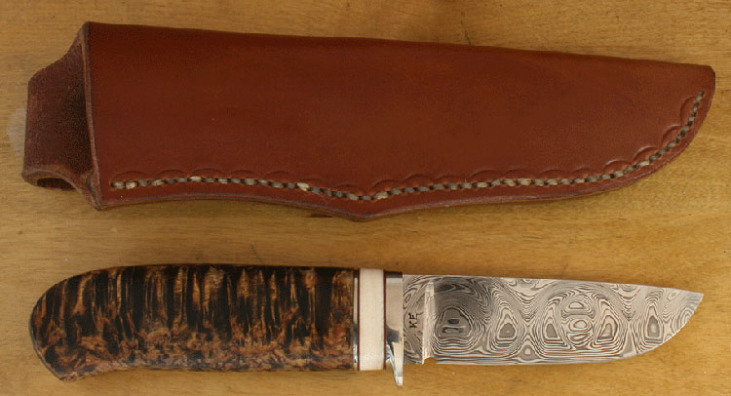Kay Embrestsen håndlaget kniv til salgs damasteel knivblad