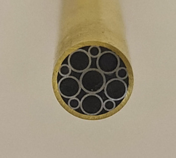 Mosaic pin E464 rustfritt stål og sort epoxy